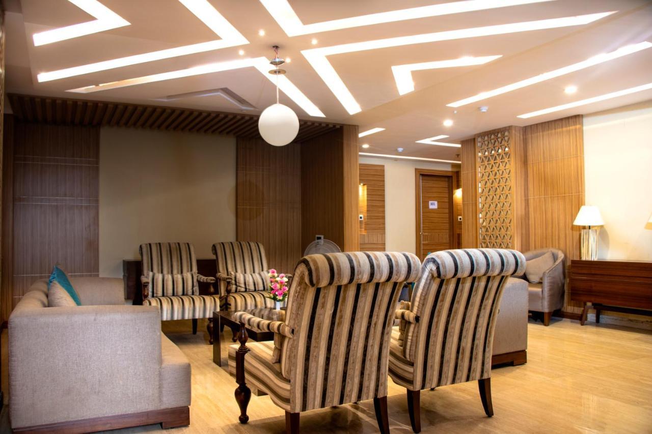 โรงแรมแลนด์มาร์ค Rewa ภายนอก รูปภาพ